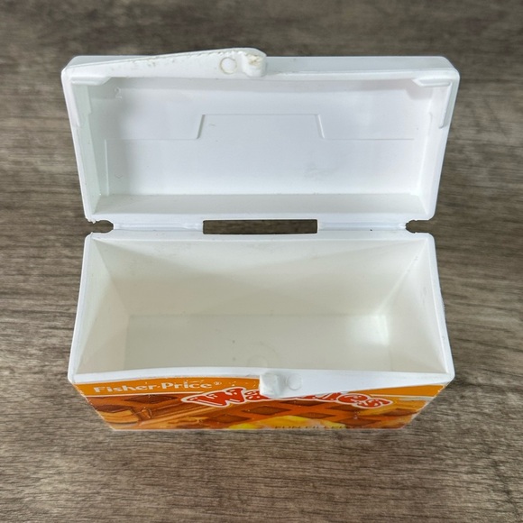 Fisher Price Fun With Food Waffle Box With Two Waffles 1987 - Picture 6 of 8